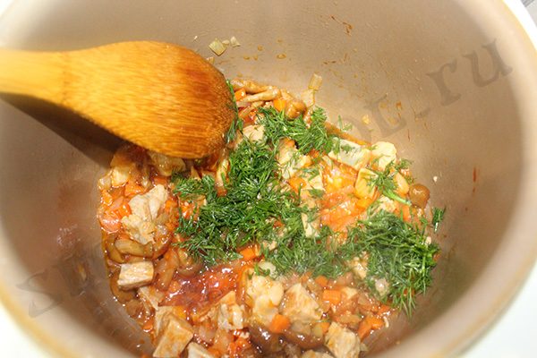 Гречка по-купечески с грибами и мясом в мультиварке