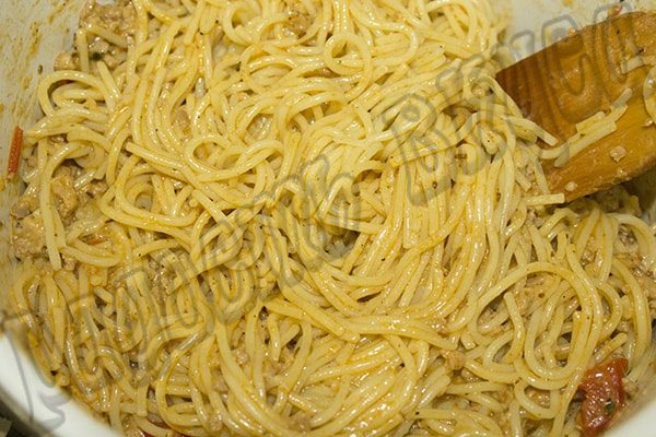 spagetti-pasta-s-farshem-i-meksikanskim-sousom-taka