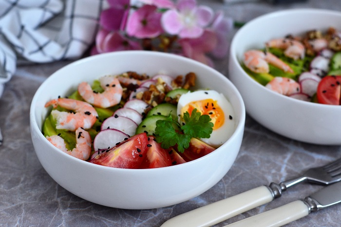 Боул с авокадо и креветками — вкусно и полезно 🥗